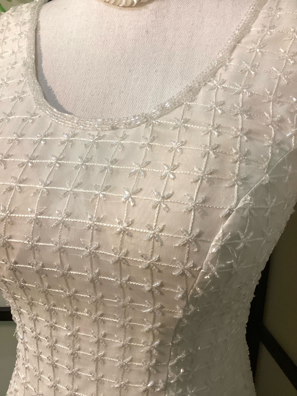 Embellished white cocktail dress 100% silk. Size S